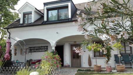 Wohnung im Dachausbau von außen